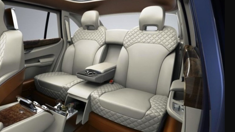 Bentayga backseat